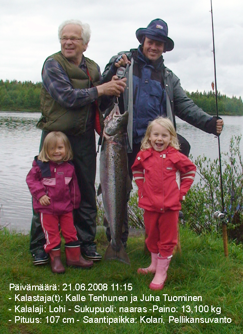 Suu messingillä.
Kalastajat: Kalle Tenhunen & Juha Tuominen
Kala: Lohi (naaras), 13.000 kg, 107 cm
Paikka: Kolari, Pellikansuvanto